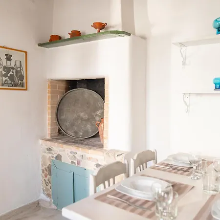 Апартаменты Apellou House