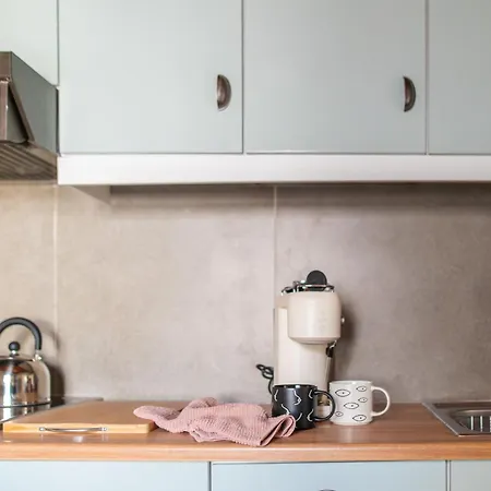 Apellou House 公寓 *