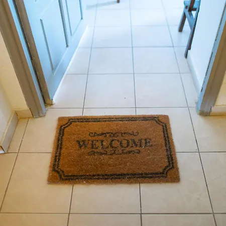 Apellou House Apartament *